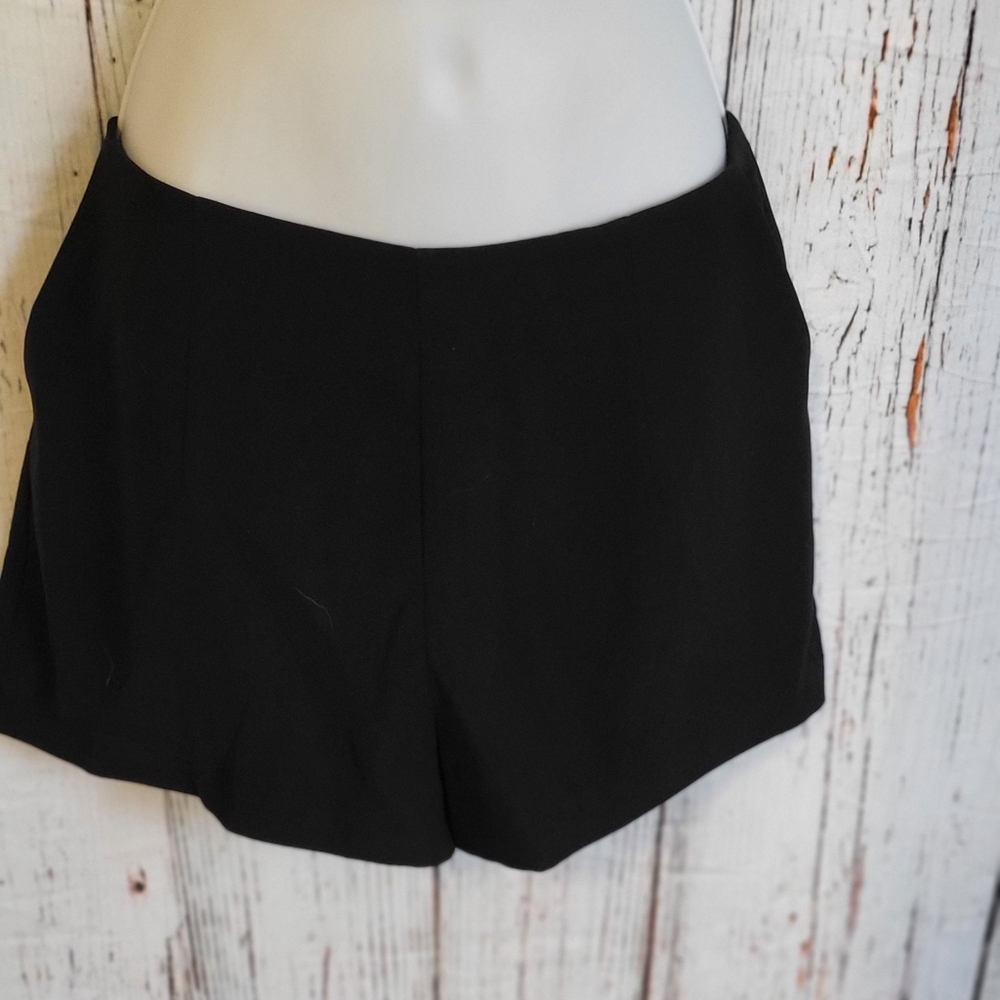 Bebe shorts 6